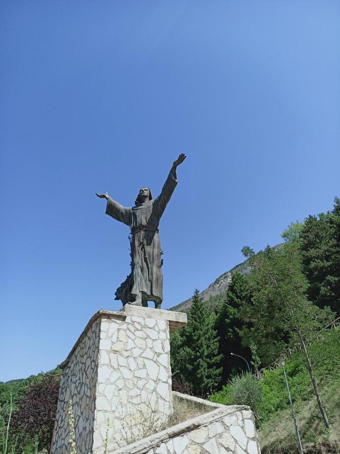 Musica E Poesia Da Battisti Ida Villa Poggio Bustone Luaran gambar